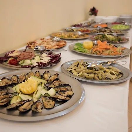 Hotel Monica 3*