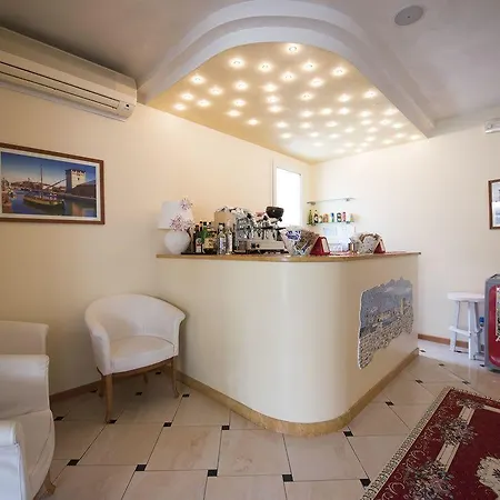 Monica Hotel 3*