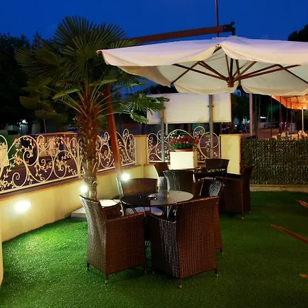 Hotel Monica Tragliata