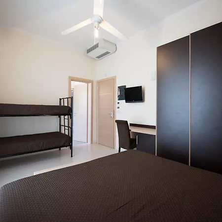 Monica 트라글리아타