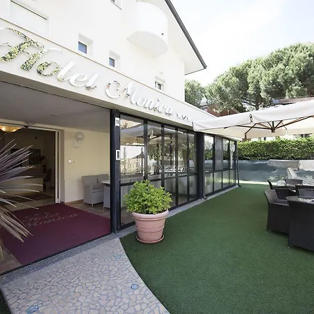 Monica 3* 트라글리아타