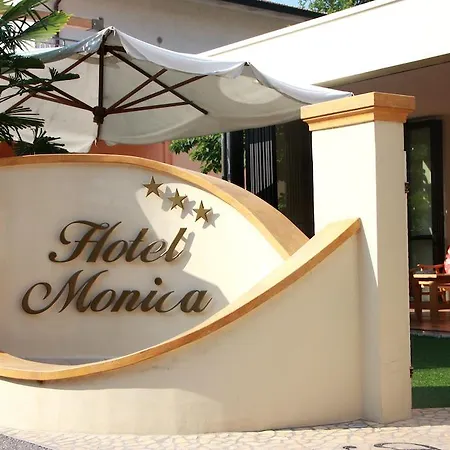 호텔 Monica