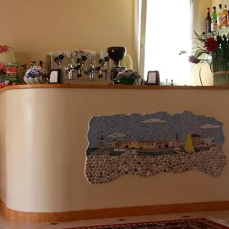 Monica 트라글리아타